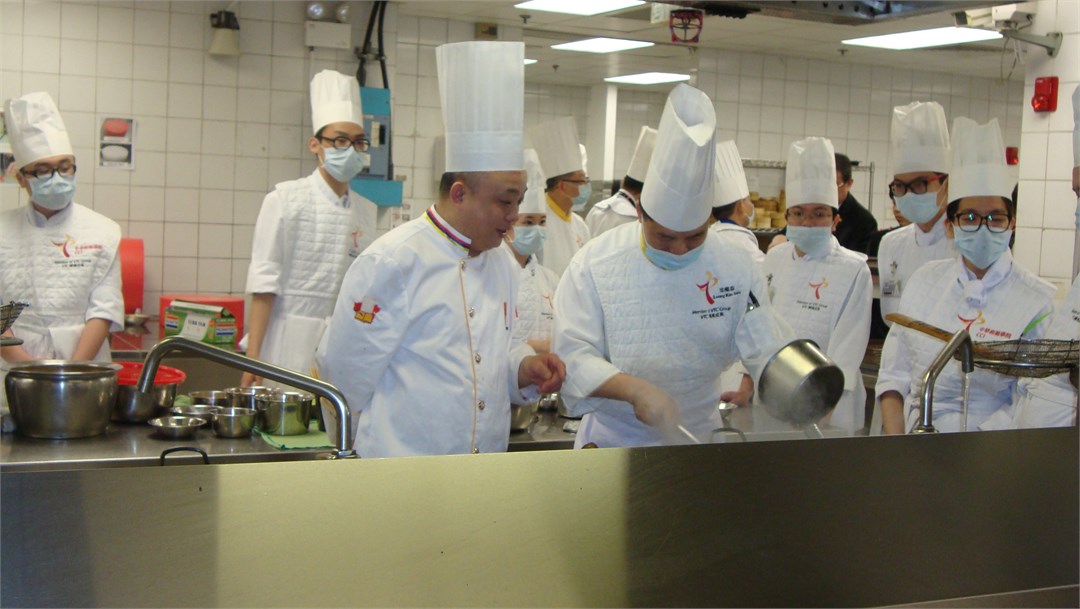 潮州市潮菜烹饪技工学校到香港中华厨艺学院开展潮州菜教学交流