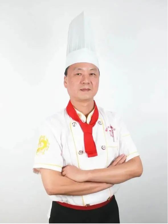潮州这6位潮州菜厨师获评四星级、五星级“粤菜师傅”名厨