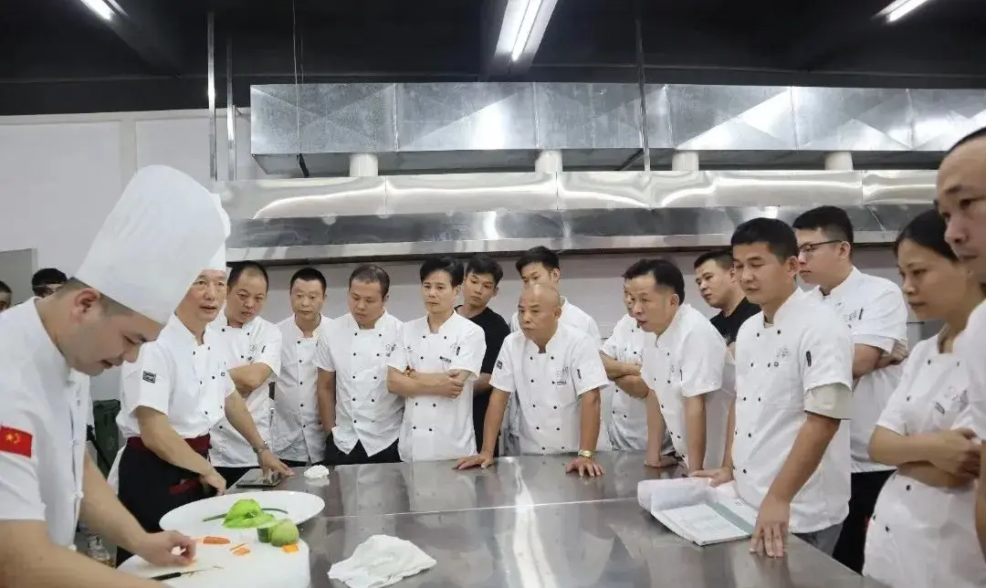 潮州新增一批潮州菜“高级技师”“技师”!首期“潮州菜名厨培养行动”培训班认定考核顺利举办
