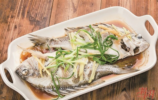 从清蒸到酸梅：  黄墙鱼的五重鲜味变身